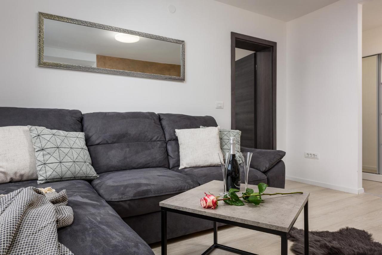 Apartment S&M Heart Of 普拉 外观 照片